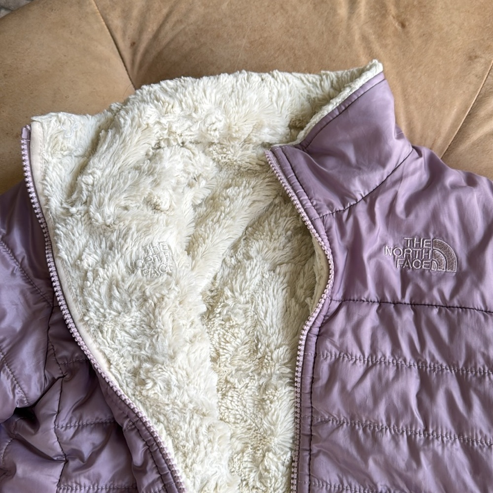 North Face Girls Reversible Jacket size 7/8 - Picture 2 of 5